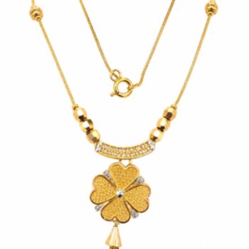Lucky-Clover-Gold-Plated-Pendant-Necklace-for-Women